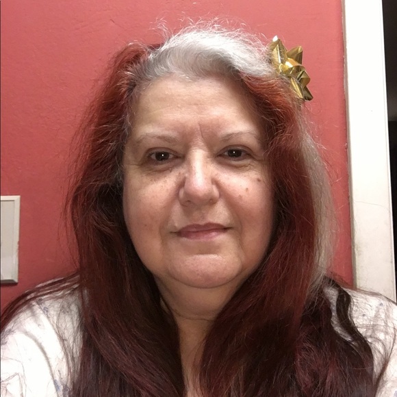 Meet your Posher, Roseann - Picture 1 of 1